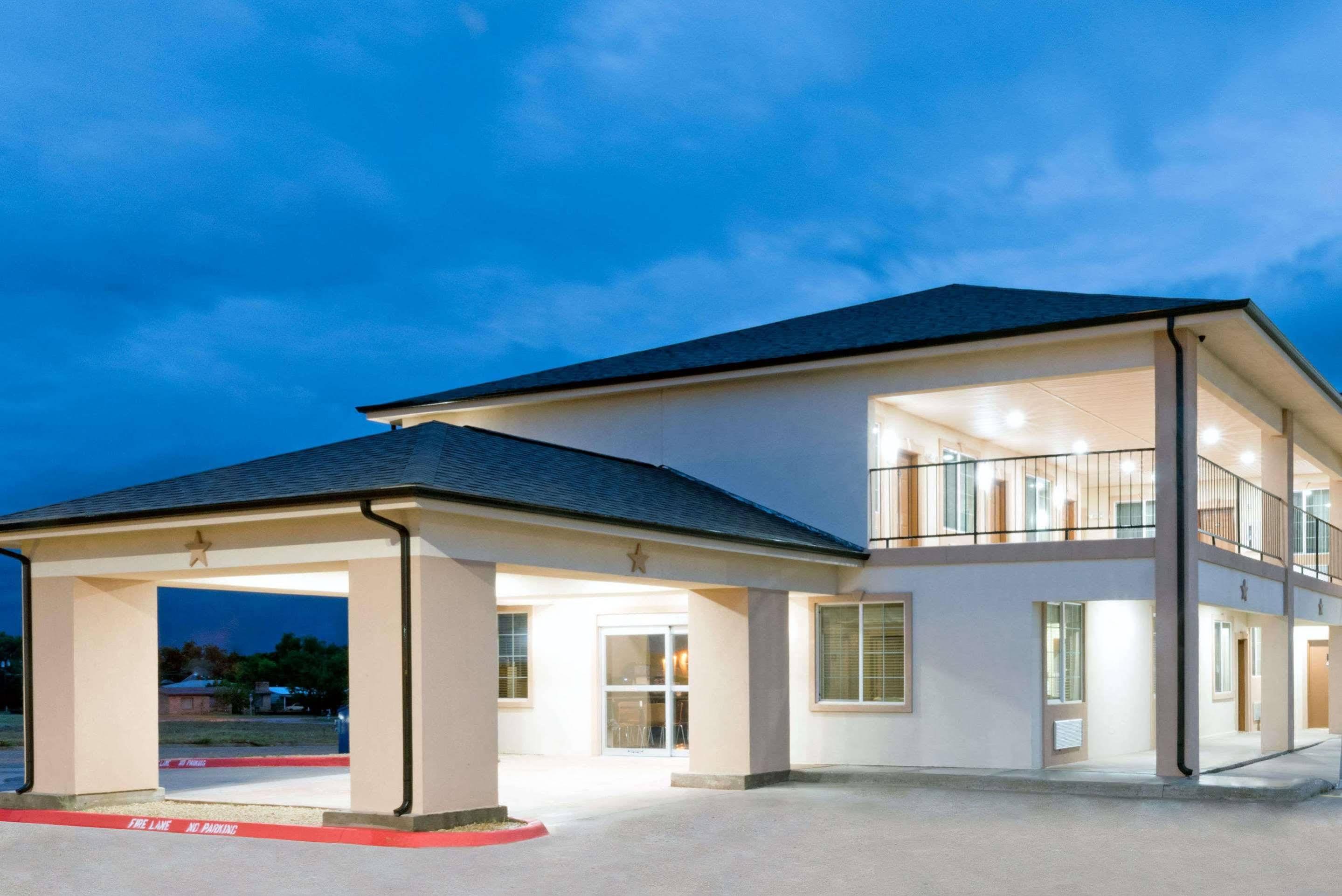 Hotel Super 8 By Wyndham Colorado Colorado City