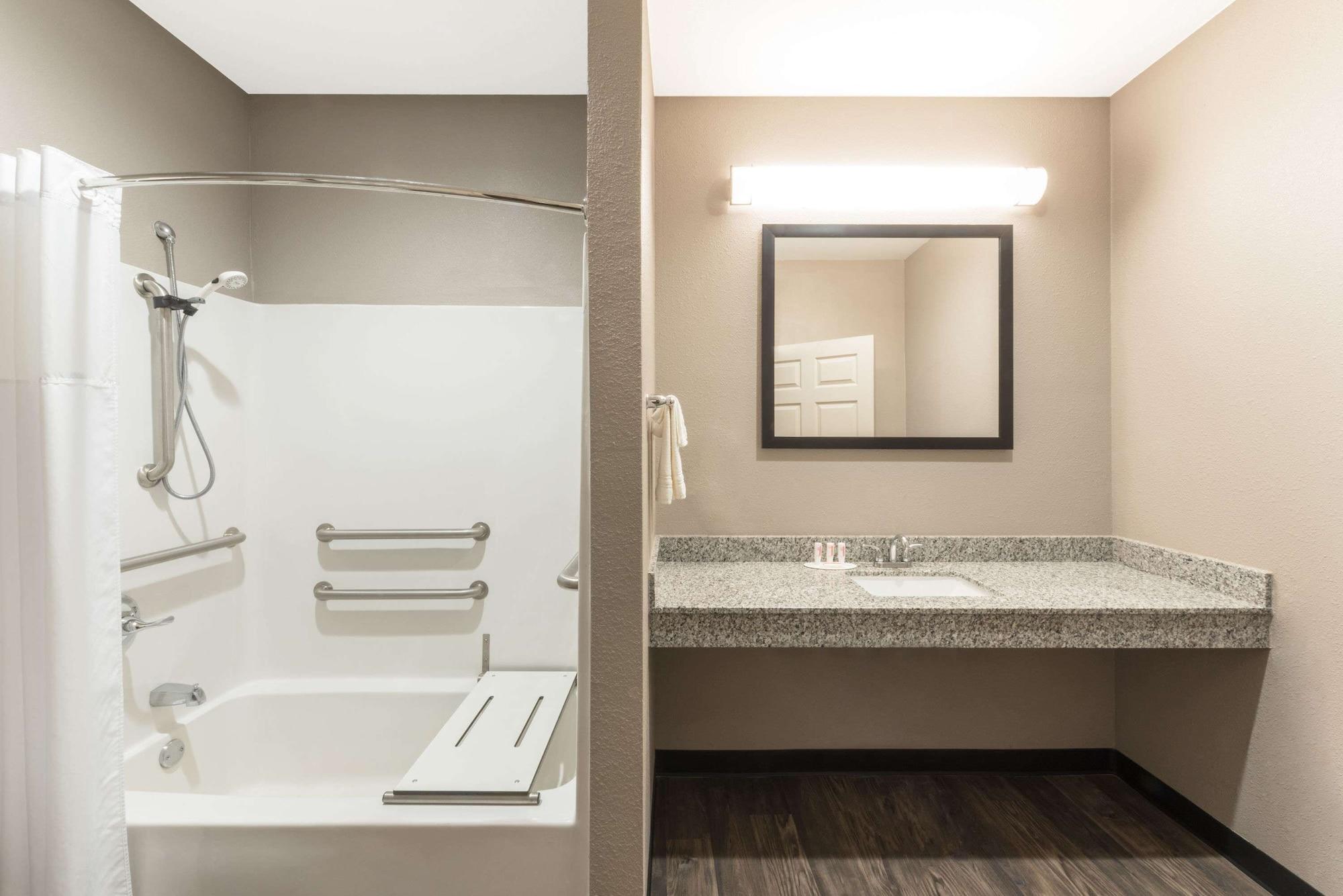Super 8 By Wyndham Colorado Colorado City